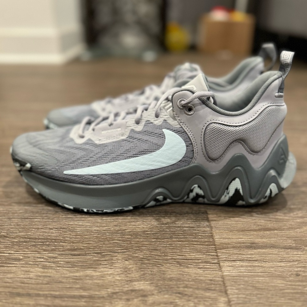 Nike Giannis Immortality 2 sz 11 - Picture 2 of 4